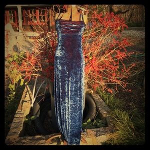 Vintage 9O’s Blue Velvet Dress